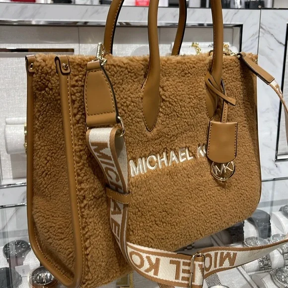 Michael Kors Medium SHEARLING MIRELLA Tote
Shoulder Bag 
Deer Multi
NWT - Picture 3 of 16
